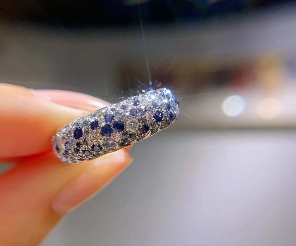 Exquisite 18K Gold Diamond Jewelry with Customized Size No Fluorescence and 18K Gold Material