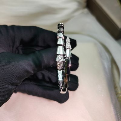 Perhiasan Emas 18k Berkualitas Tinggi Emas Putih Disesuaikan untuk Kecantikan Yang Lama