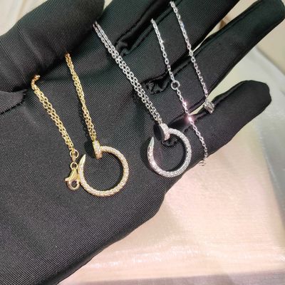 Perhiasan Berlian Emas 18K Kejernihan Tinggi dengan Gaya Modern dan Pengaturan Bezel Tanpa Batu Permata Berlian Fluoresensi